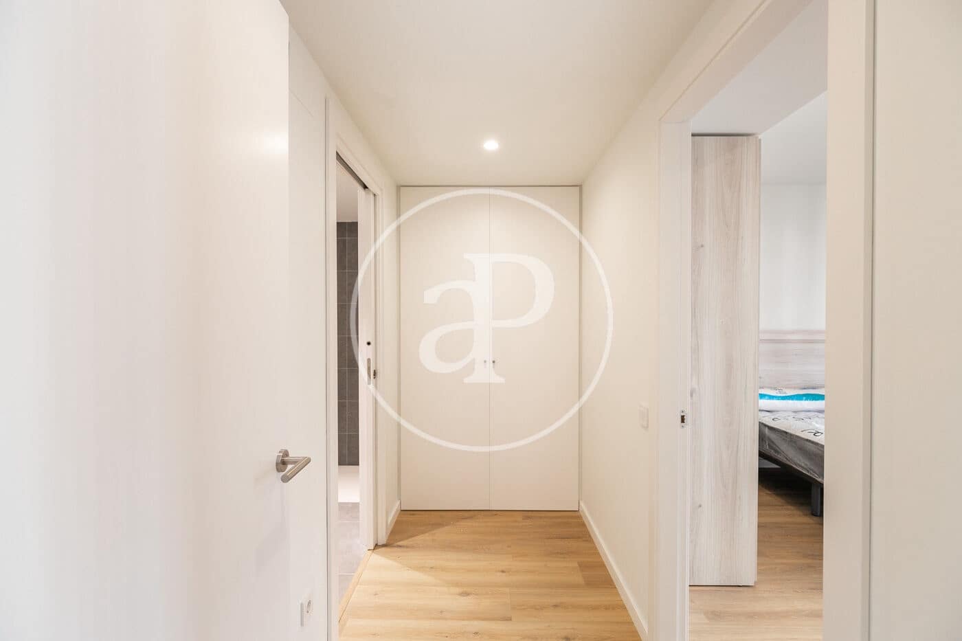 Apartamento de 2 habitaciones en Barcelona ciudad en alquiler - 1.700 € (Ref: 8992188)