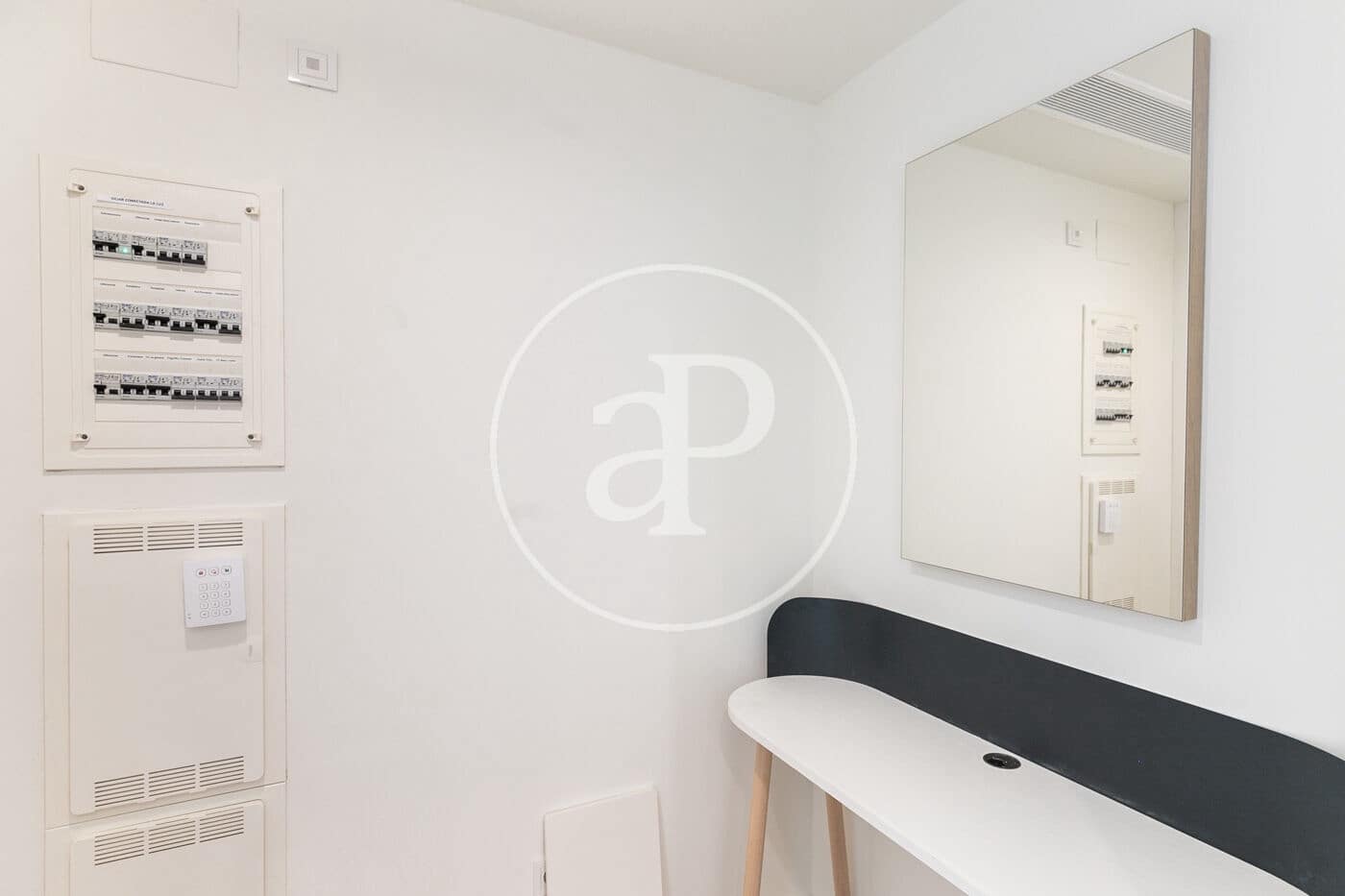 Apartamento de 2 habitaciones en Barcelona ciudad en alquiler - 1.700 € (Ref: 8992188)