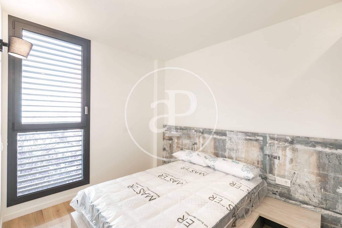 Apartamento de 2 habitaciones en Barcelona ciudad en alquiler - 1.700 € (Ref: 8992188)