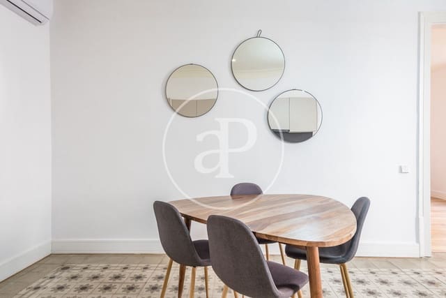 2 bedroom Apartment for rent in El Barri Gòtic, Barcelona city - € 2,000 (Ref: 8999464)