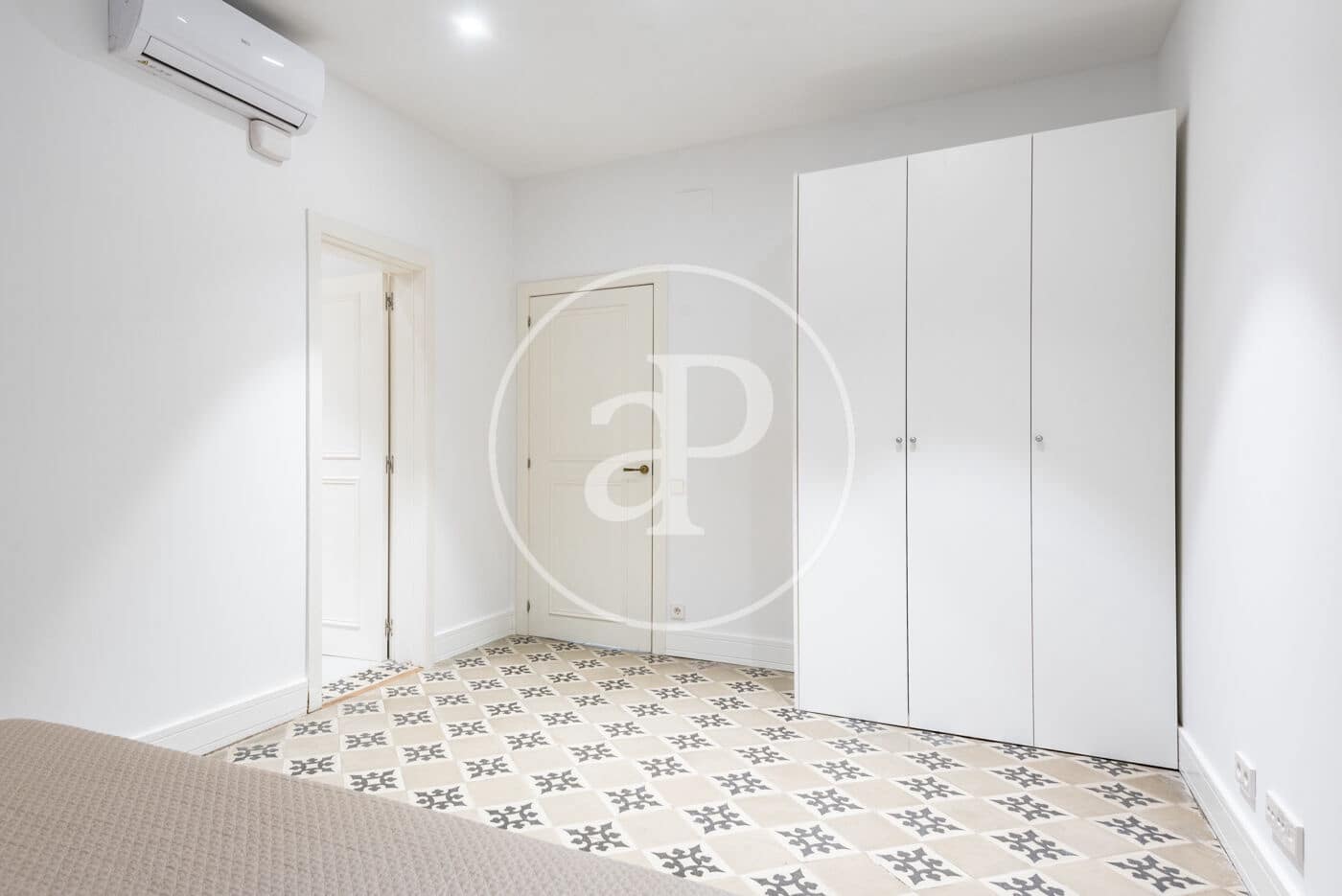 2 bedroom Apartment for rent in Barcelona city - € 2,000 (Ref: 8999464)