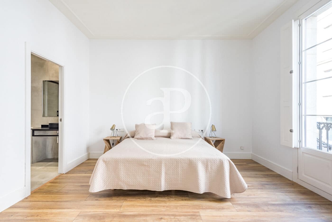 2 bedroom Apartment for rent in Barcelona city - € 2,000 (Ref: 8999464)