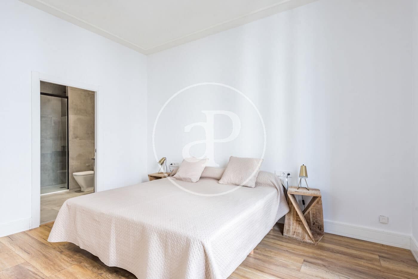 2 bedroom Apartment for rent in Barcelona city - € 2,000 (Ref: 8999464)