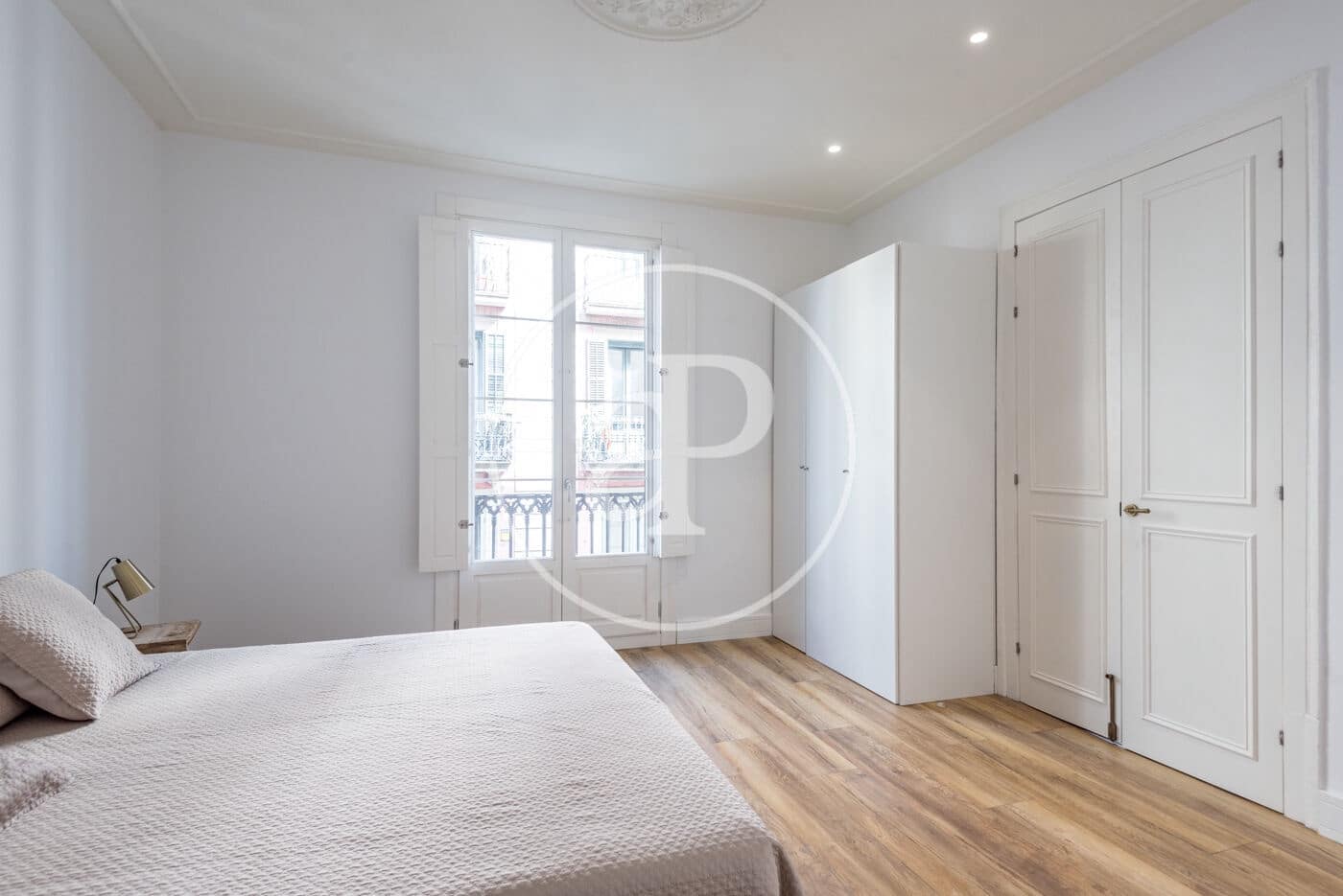 2 bedroom Apartment for rent in Barcelona city - € 2,000 (Ref: 8999464)
