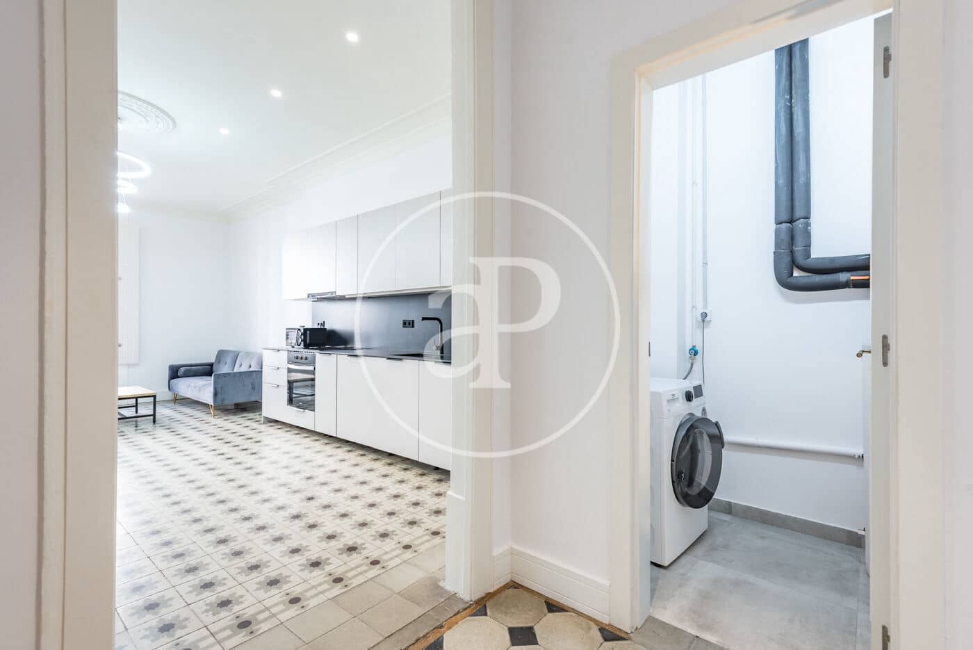 2 bedroom Apartment for rent in Barcelona city - € 2,000 (Ref: 8999464)