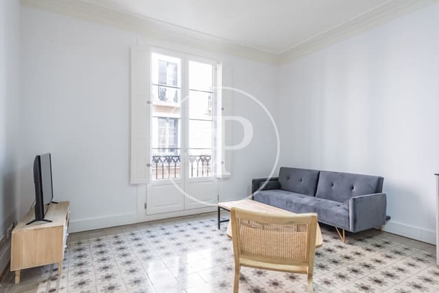 2 bedroom Apartment for rent in El Barri Gòtic, Barcelona city - € 2,000 (Ref: 8999464)
