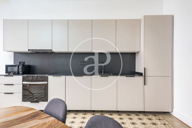 2 bedroom Apartment for rent in El Barri Gòtic, Barcelona city - € 2,000 (Ref: 8999464)