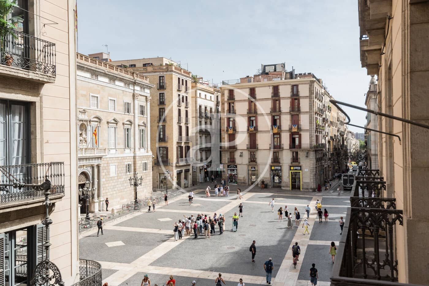2 bedroom Apartment for rent in Barcelona city - € 2,000 (Ref: 8999464)