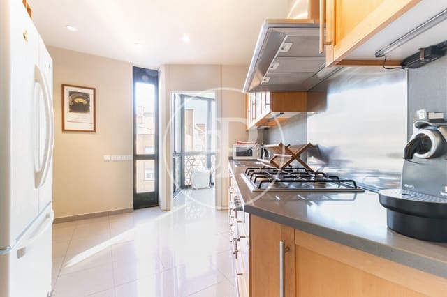 2 soverom Leilighet til leie i Pedralbes, Barcelona by - € 3 300 (Ref: 8999469)