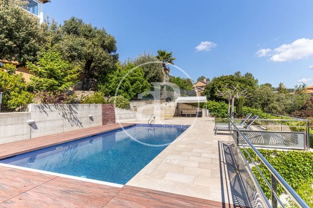 5 soverom Villa til salgs i Matadepera med svømmebasseng - € 750 000 (Ref: 8999470)