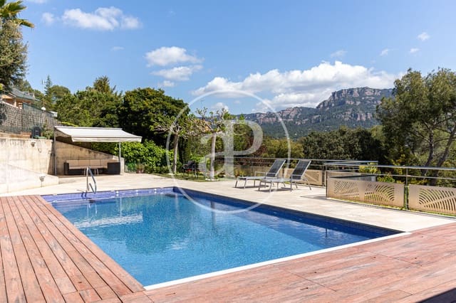 5 soverom Villa til salgs i Matadepera med svømmebasseng - € 750 000 (Ref: 8999470)