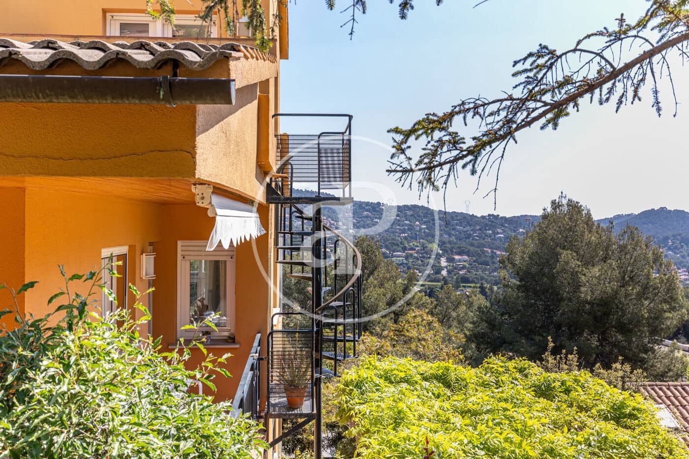 5 soveværelse Villa til salg i Matadepera med swimmingpool - € 750.000 (Ref: 8999470)