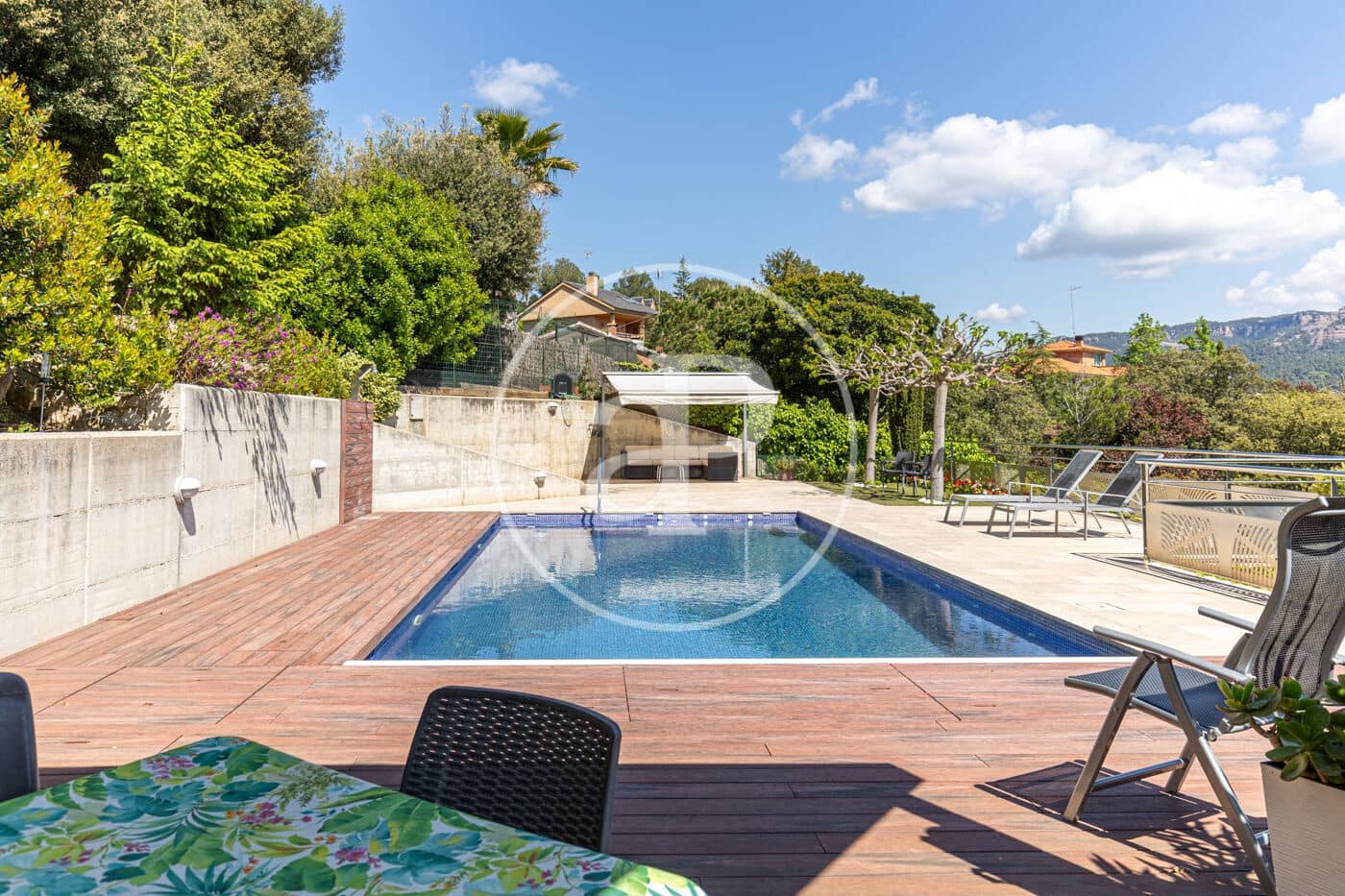 5 soveværelse Villa til salg i Matadepera med swimmingpool - € 750.000 (Ref: 8999470)