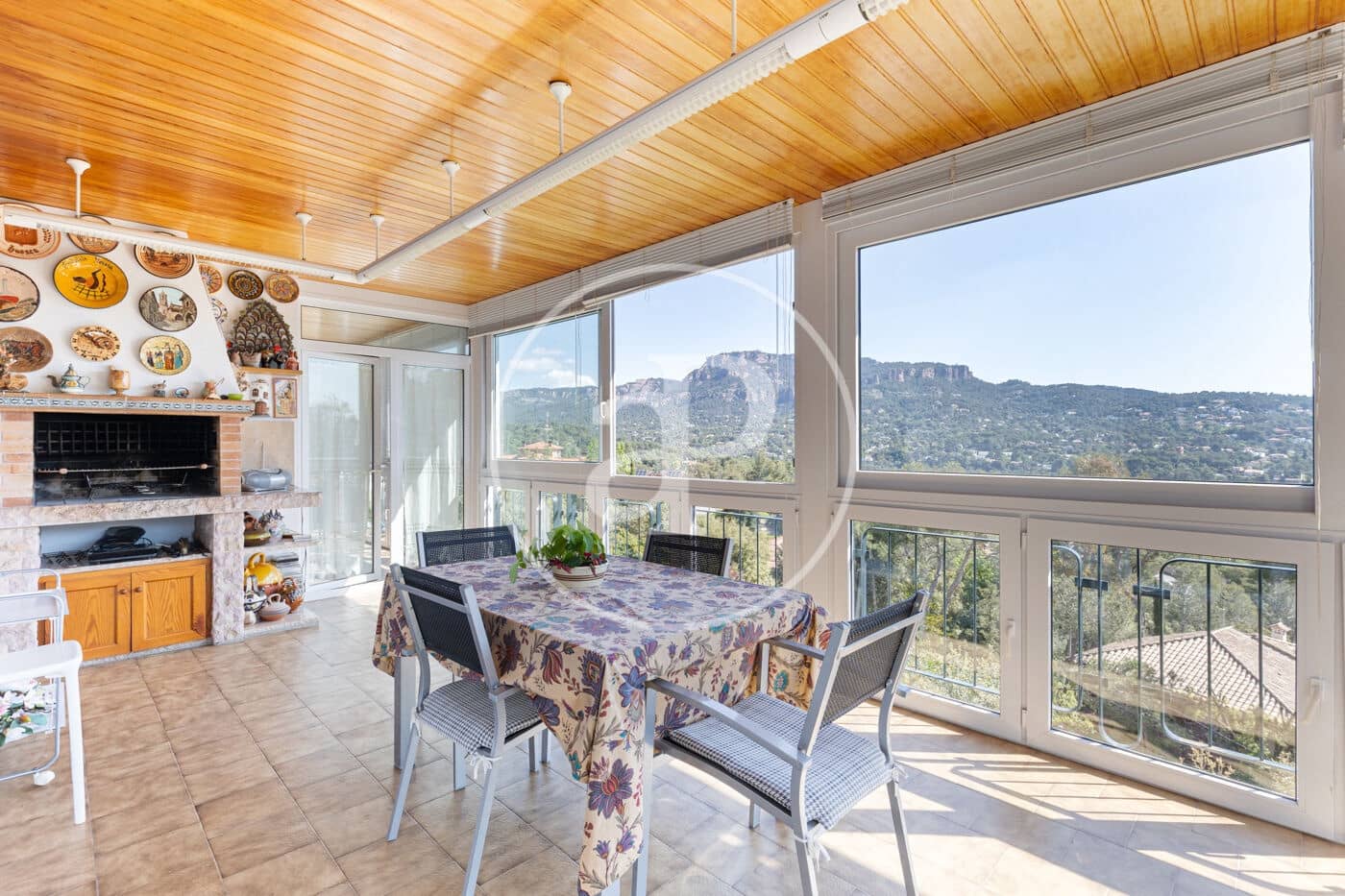 5 soveværelse Villa til salg i Matadepera med swimmingpool - € 750.000 (Ref: 8999470)