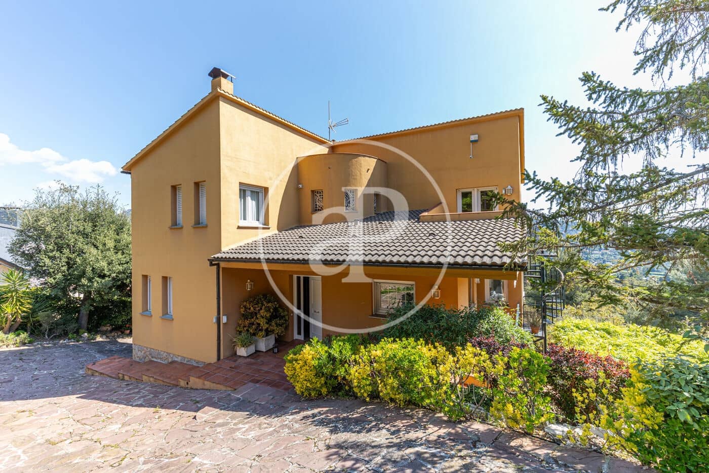 5 soveværelse Villa til salg i Matadepera med swimmingpool - € 750.000 (Ref: 8999470)