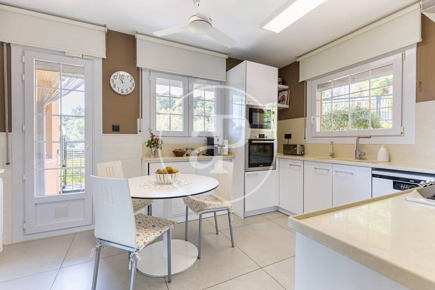 5 soveværelse Villa til salg i Matadepera med swimmingpool - € 750.000 (Ref: 8999470)