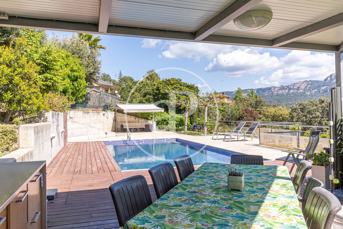 5 soveværelse Villa til salg i Matadepera med swimmingpool - € 750.000 (Ref: 8999470)