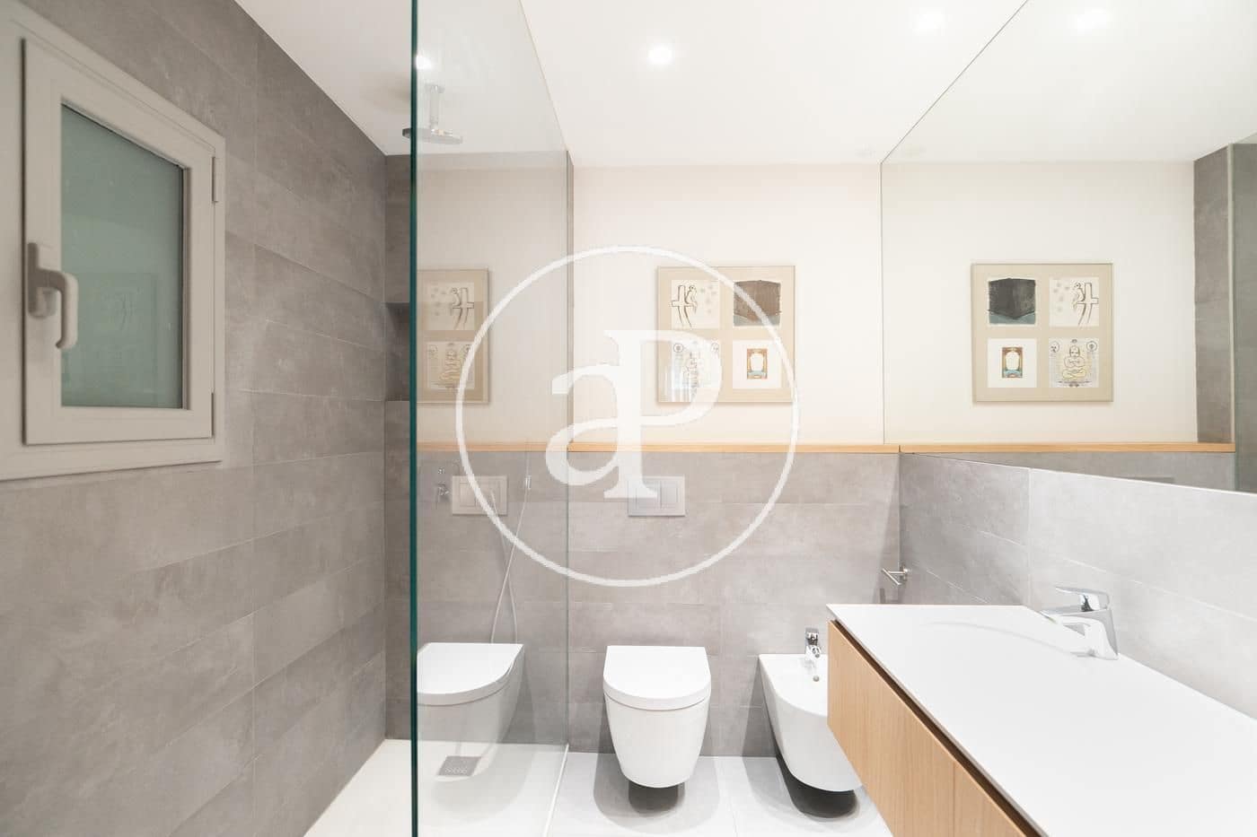 3 soveværelse Lejlighed til salg i Barcelona by - € 1.249.000 (Ref: 8999471)