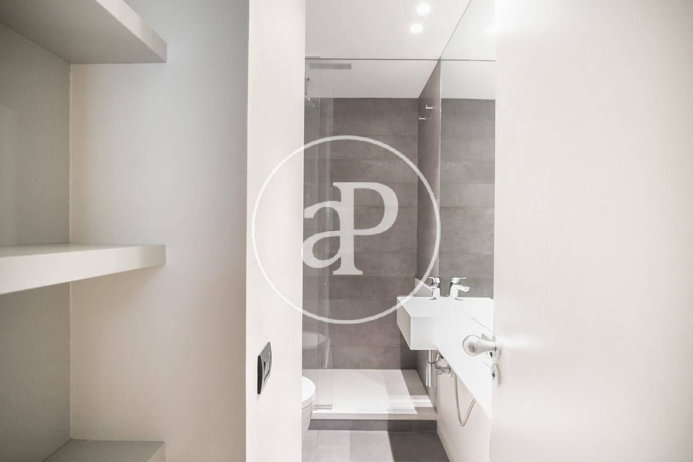 3 soveværelse Lejlighed til salg i Barcelona by - € 1.249.000 (Ref: 8999471)