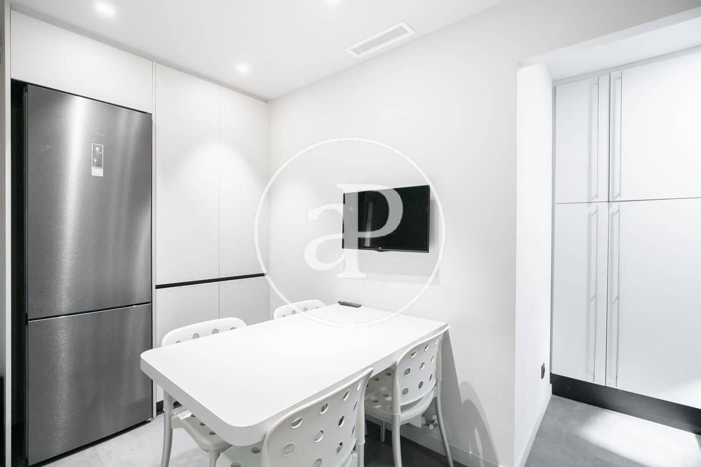 3 soveværelse Lejlighed til salg i Barcelona by - € 1.249.000 (Ref: 8999471)