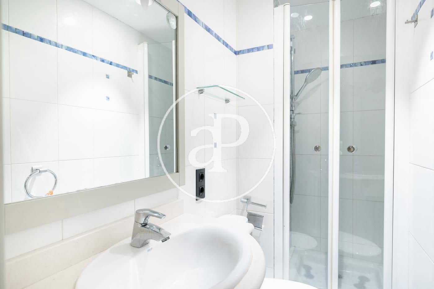 3 soveværelse Lejlighed til salg i Barcelona by - € 1.249.000 (Ref: 8999471)