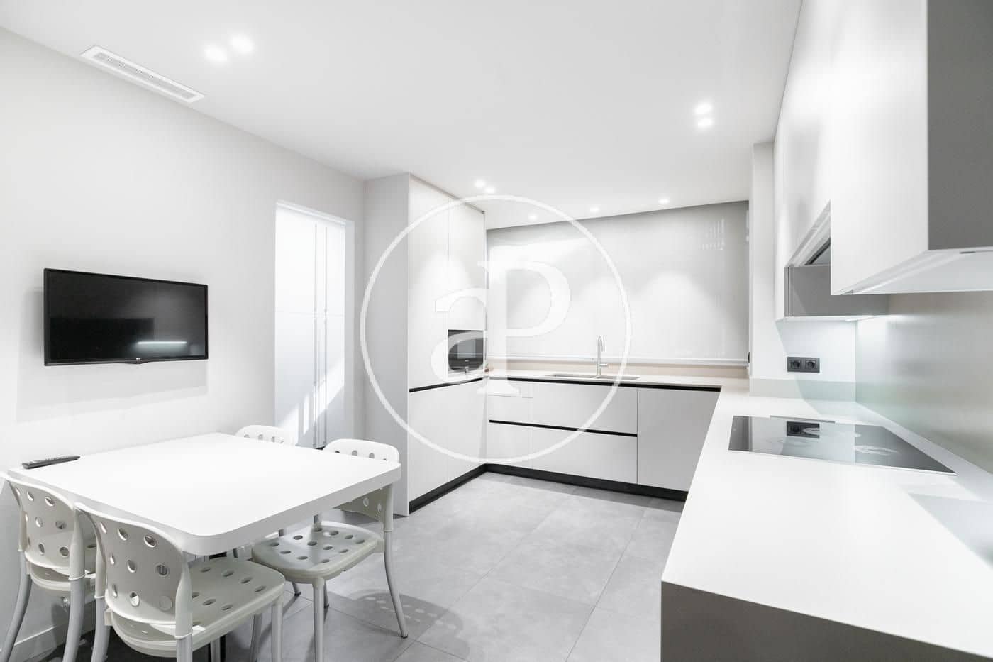 3 soveværelse Lejlighed til salg i Barcelona by - € 1.249.000 (Ref: 8999471)