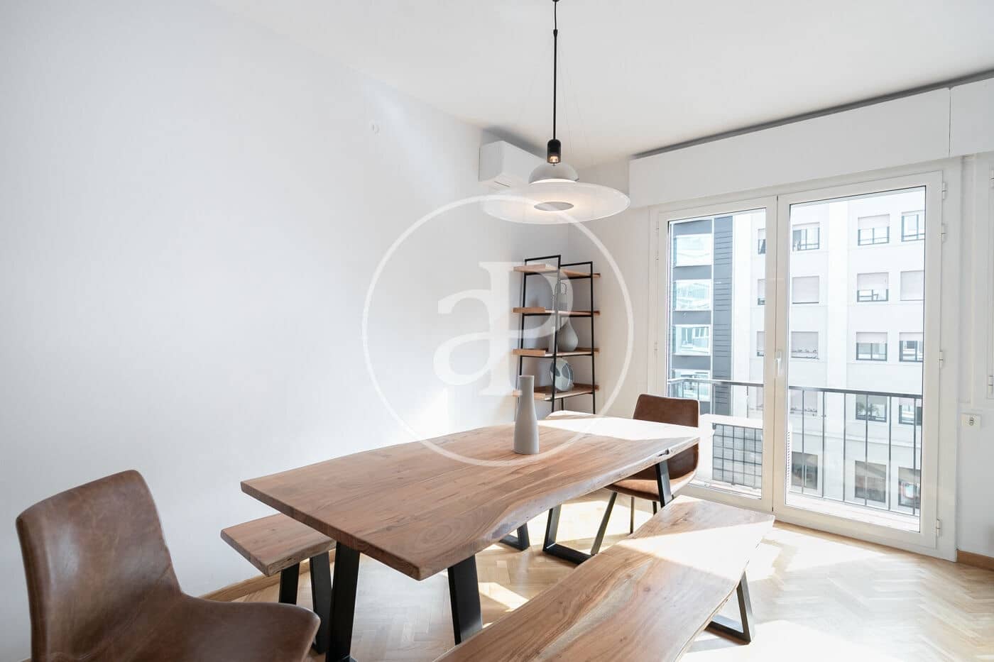 Apartamento de 4 habitaciones en Barcelona ciudad en alquiler - 3.500 € (Ref: 9001591)