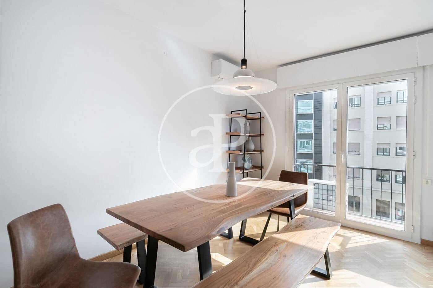 Apartamento de 4 habitaciones en Barcelona ciudad en alquiler - 3.500 € (Ref: 9001591)