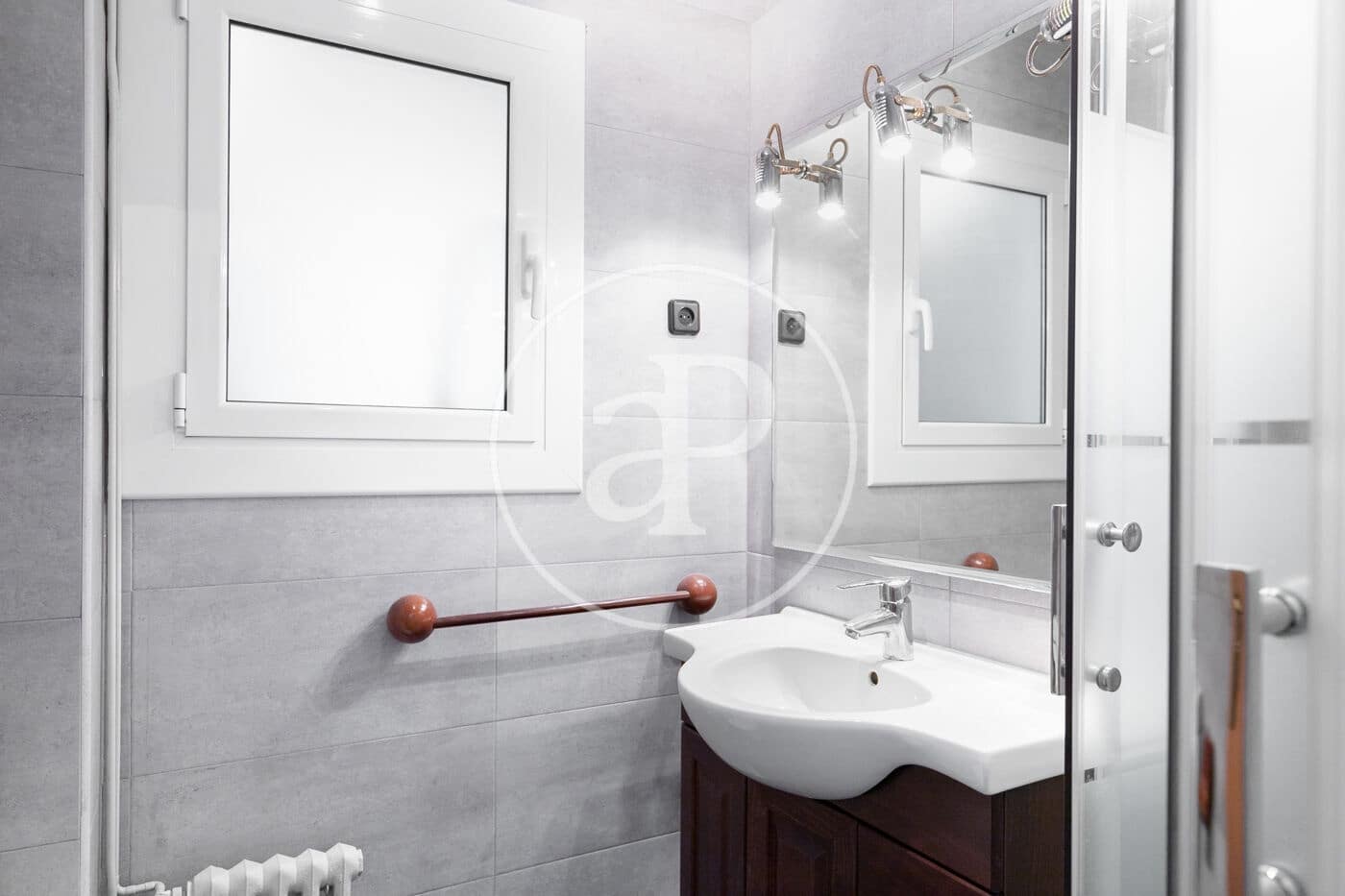 Apartamento de 4 habitaciones en Barcelona ciudad en alquiler - 3.500 € (Ref: 9001591)