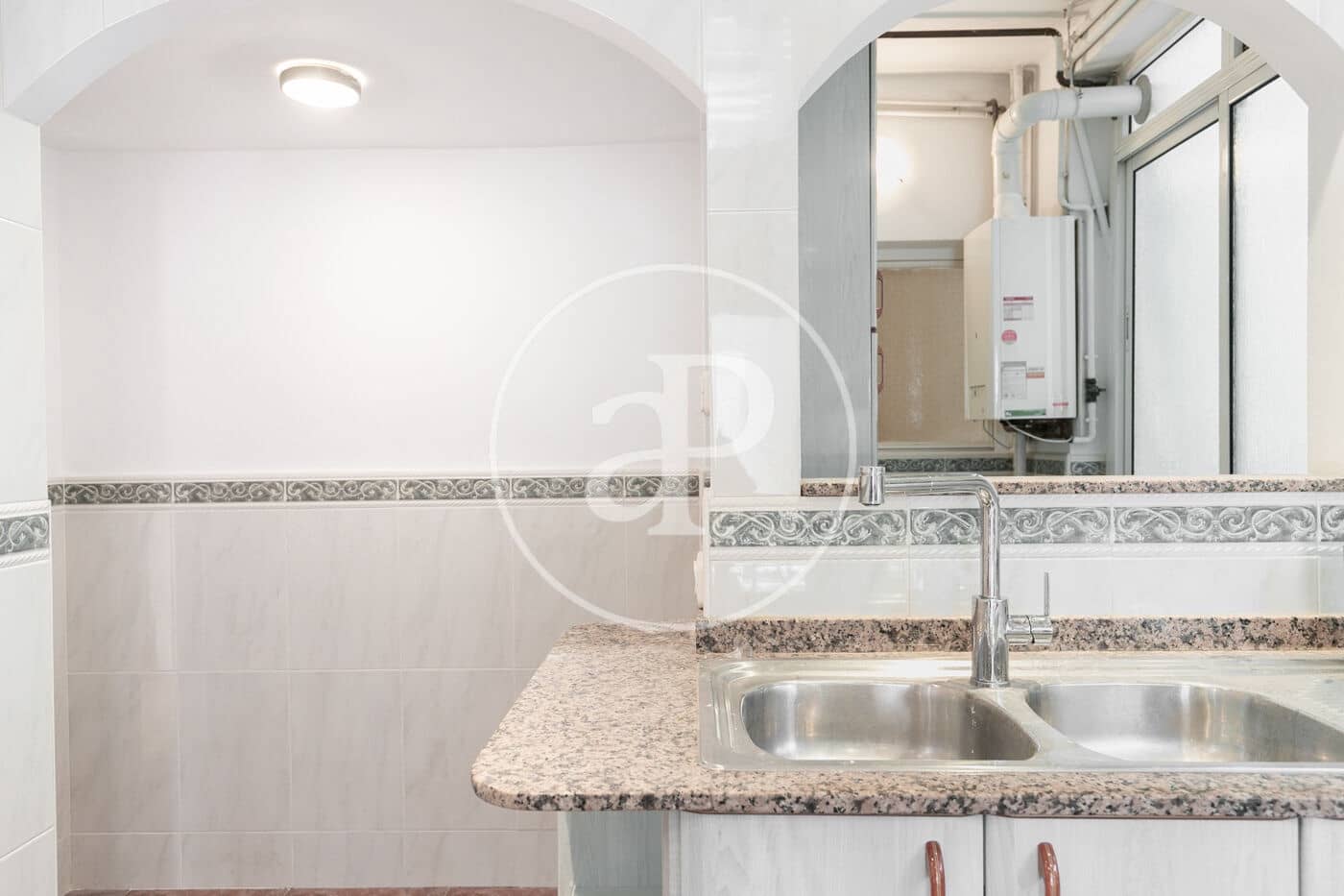 Apartamento de 4 habitaciones en Barcelona ciudad en alquiler - 3.500 € (Ref: 9001591)