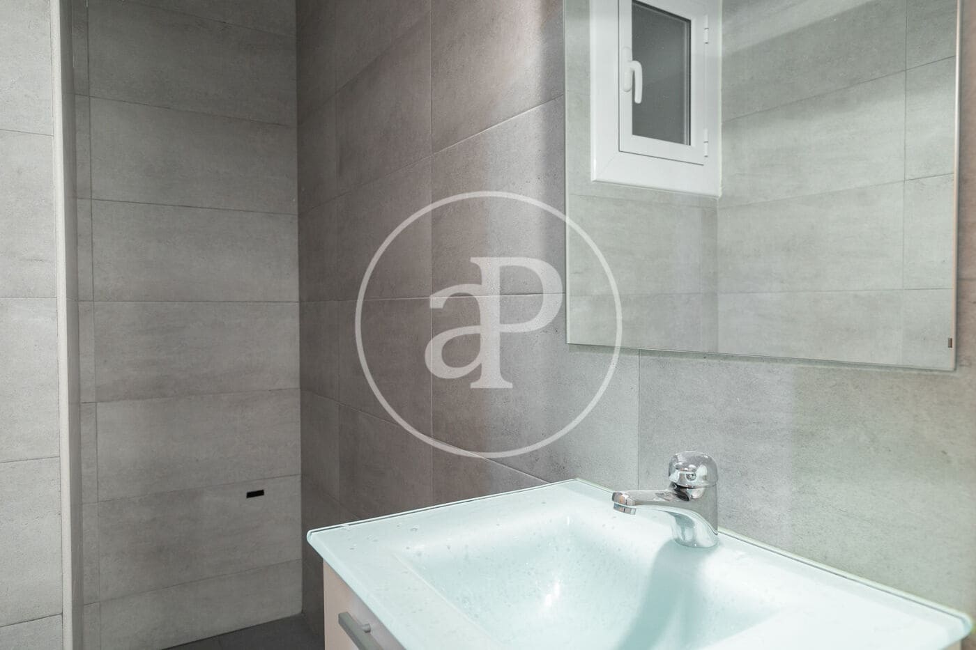 Apartamento de 4 habitaciones en Barcelona ciudad en alquiler - 3.500 € (Ref: 9001591)