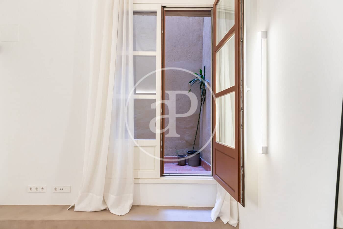 Lejlighed til salg i Barcelona by - € 339.000 (Ref: 9001594)