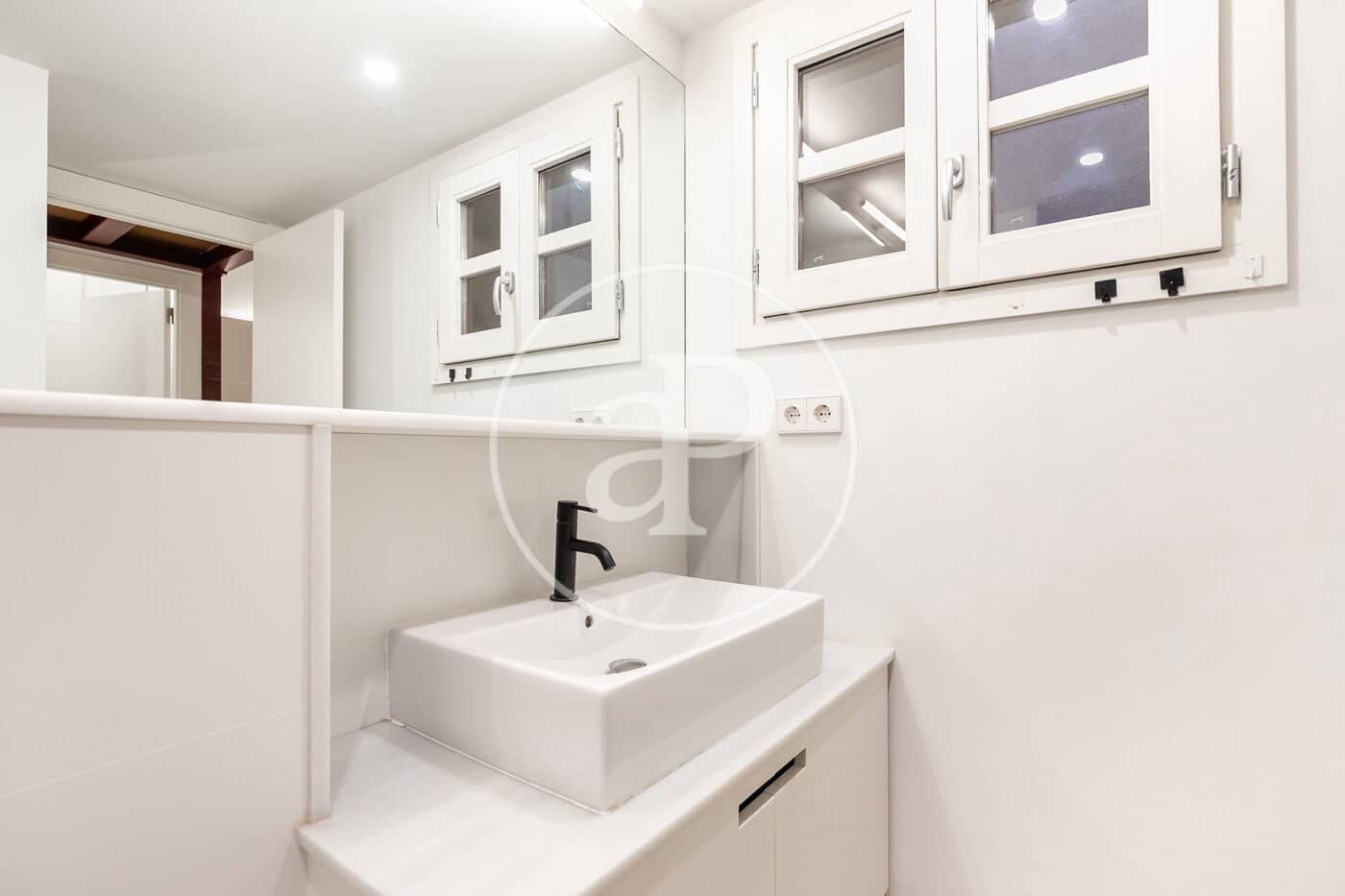 Lejlighed til salg i Barcelona by - € 339.000 (Ref: 9001594)