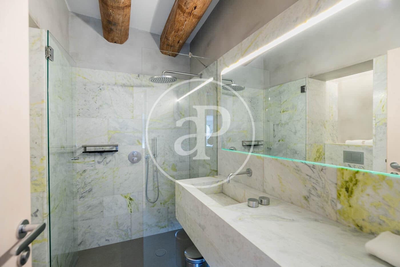 2 soverom Leilighet til leie i Barcelona by - € 11 550 (Ref: 9003590)