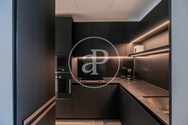 2 soverom Leilighet til leie i El Barri Gòtic, Barcelona by - € 11 550 (Ref: 9003590)