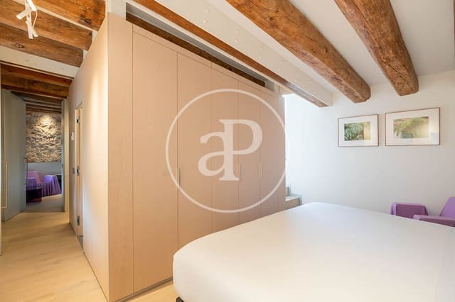 2 soverom Leilighet til leie i El Barri Gòtic, Barcelona by - € 11 550 (Ref: 9003590)