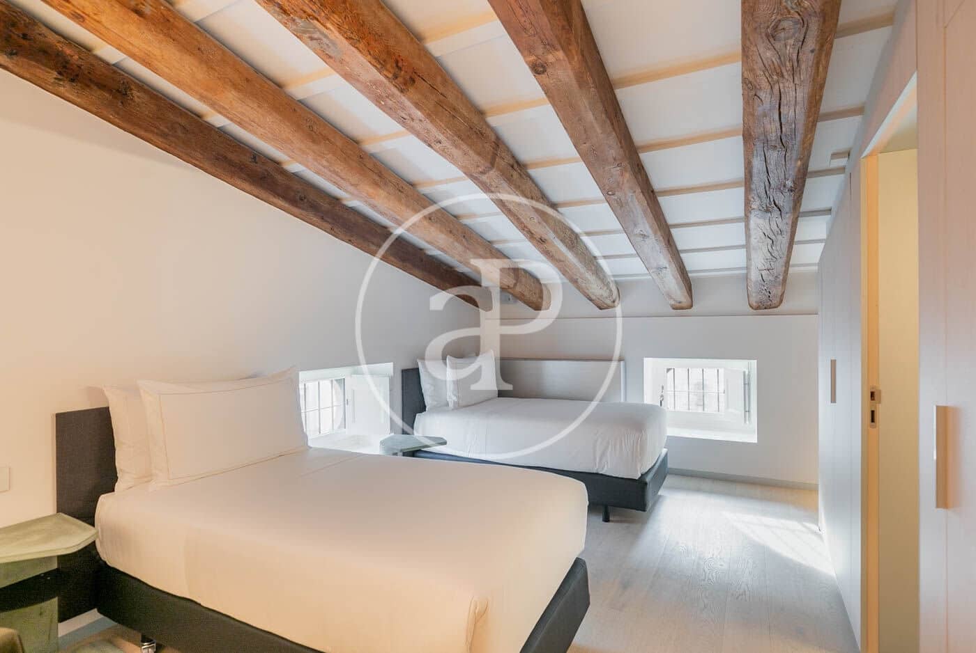 3 soverom Leilighet til leie i Barcelona by - € 11 965 (Ref: 9003591)