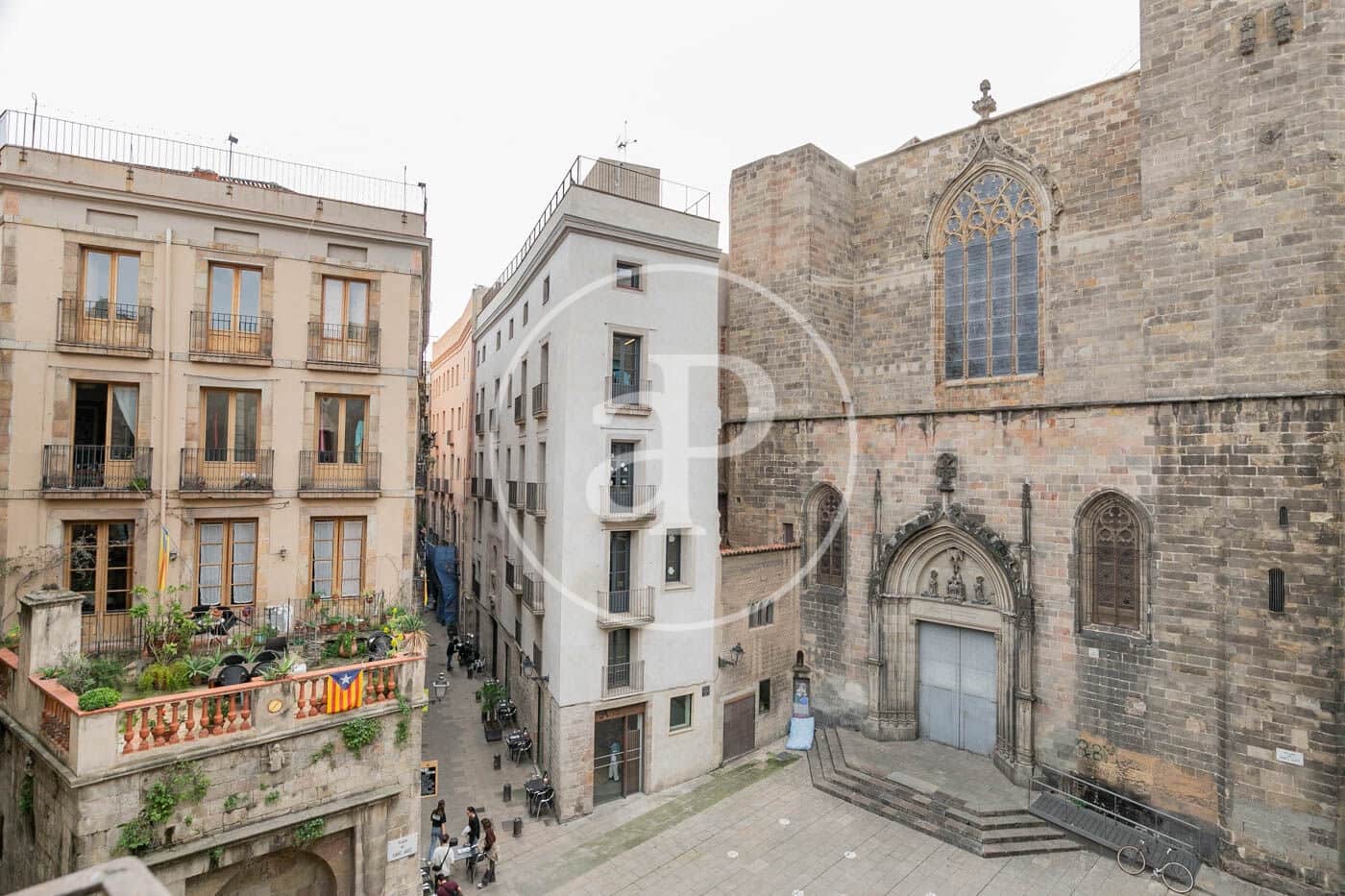 3 soverom Leilighet til leie i Barcelona by - € 11 965 (Ref: 9003591)