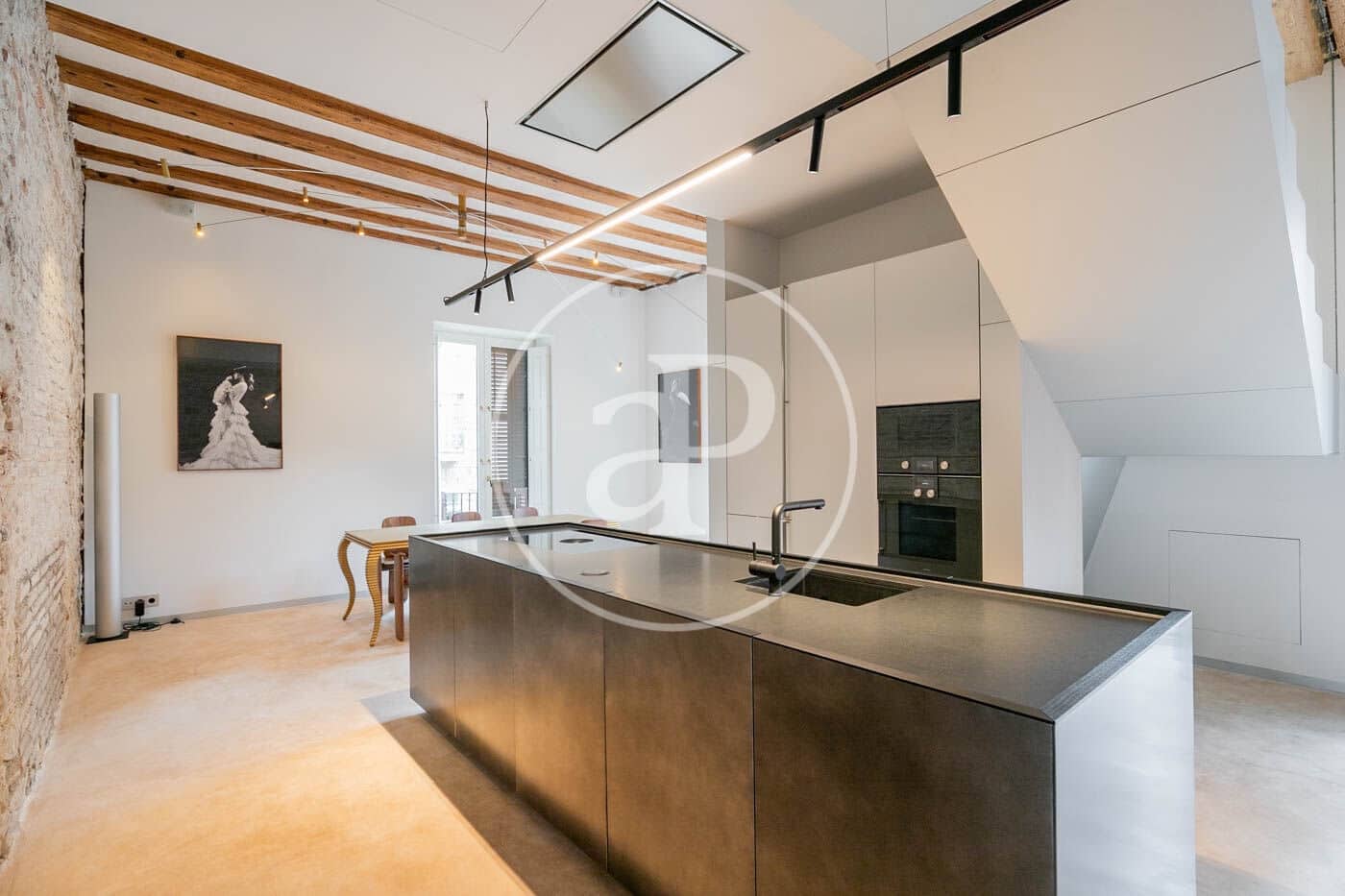 3 soverom Leilighet til leie i Barcelona by - € 11 965 (Ref: 9003591)