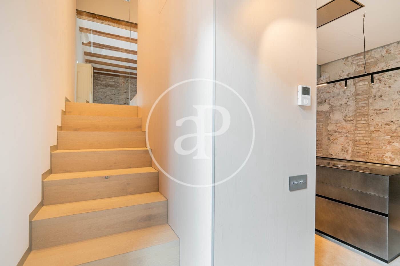 3 soverom Leilighet til leie i Barcelona by - € 11 965 (Ref: 9003591)