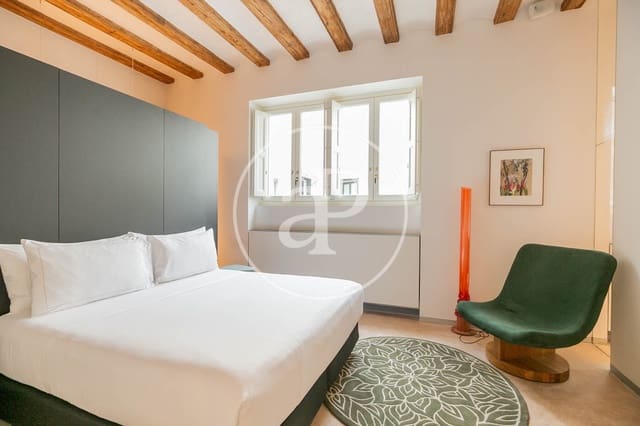 3 slaapkamer Appartement te huur in El Barri Gòtic, Barcelona stad - € 11.965 (Ref: 9003591)