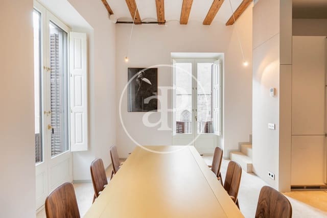 3 slaapkamer Appartement te huur in El Barri Gòtic, Barcelona stad - € 11.965 (Ref: 9003591)