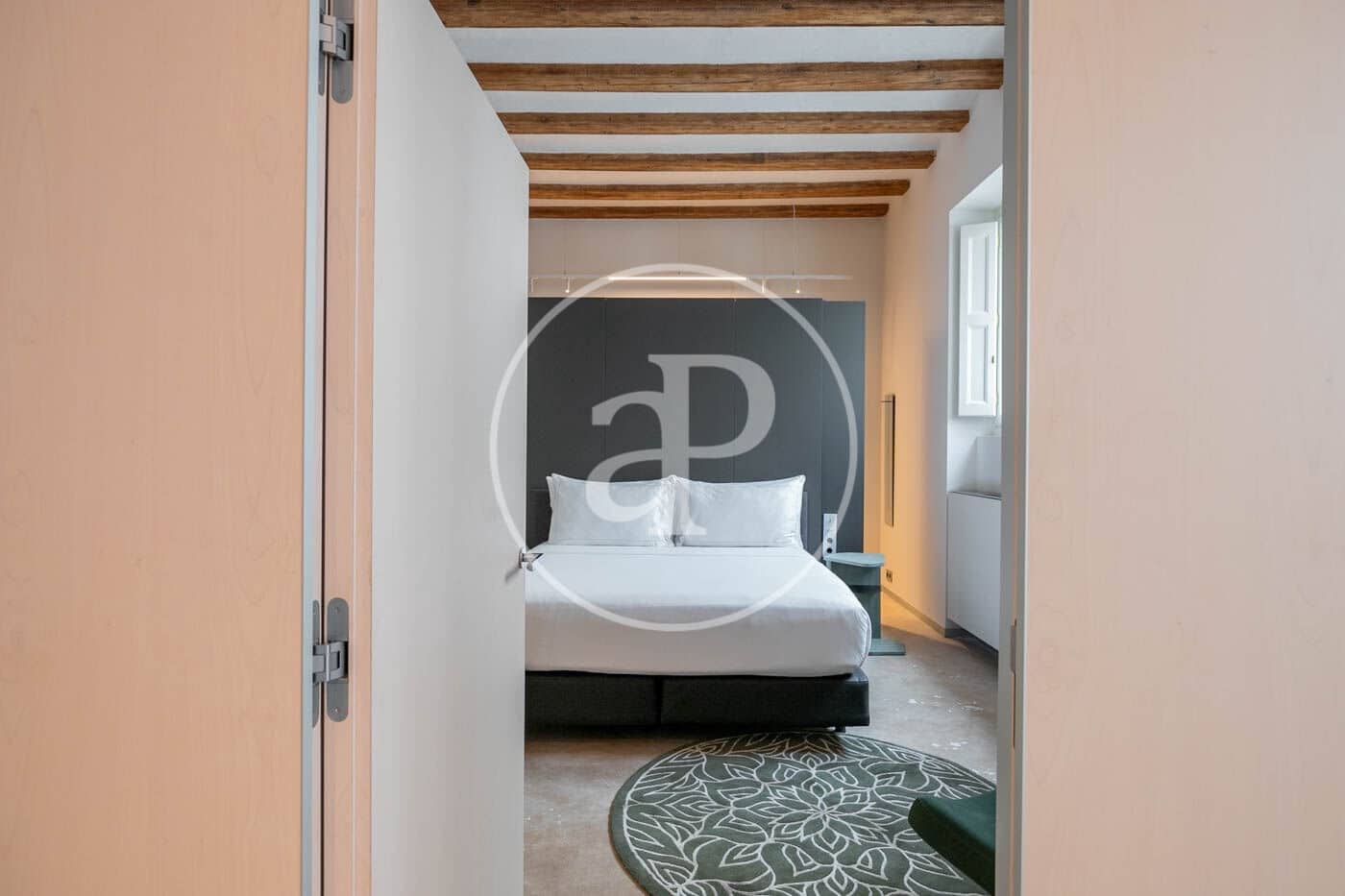 3 soverom Leilighet til leie i Barcelona by - € 11 965 (Ref: 9003591)