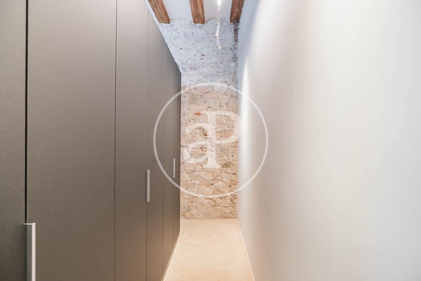 3 soverom Leilighet til leie i Barcelona by - € 11 965 (Ref: 9003591)