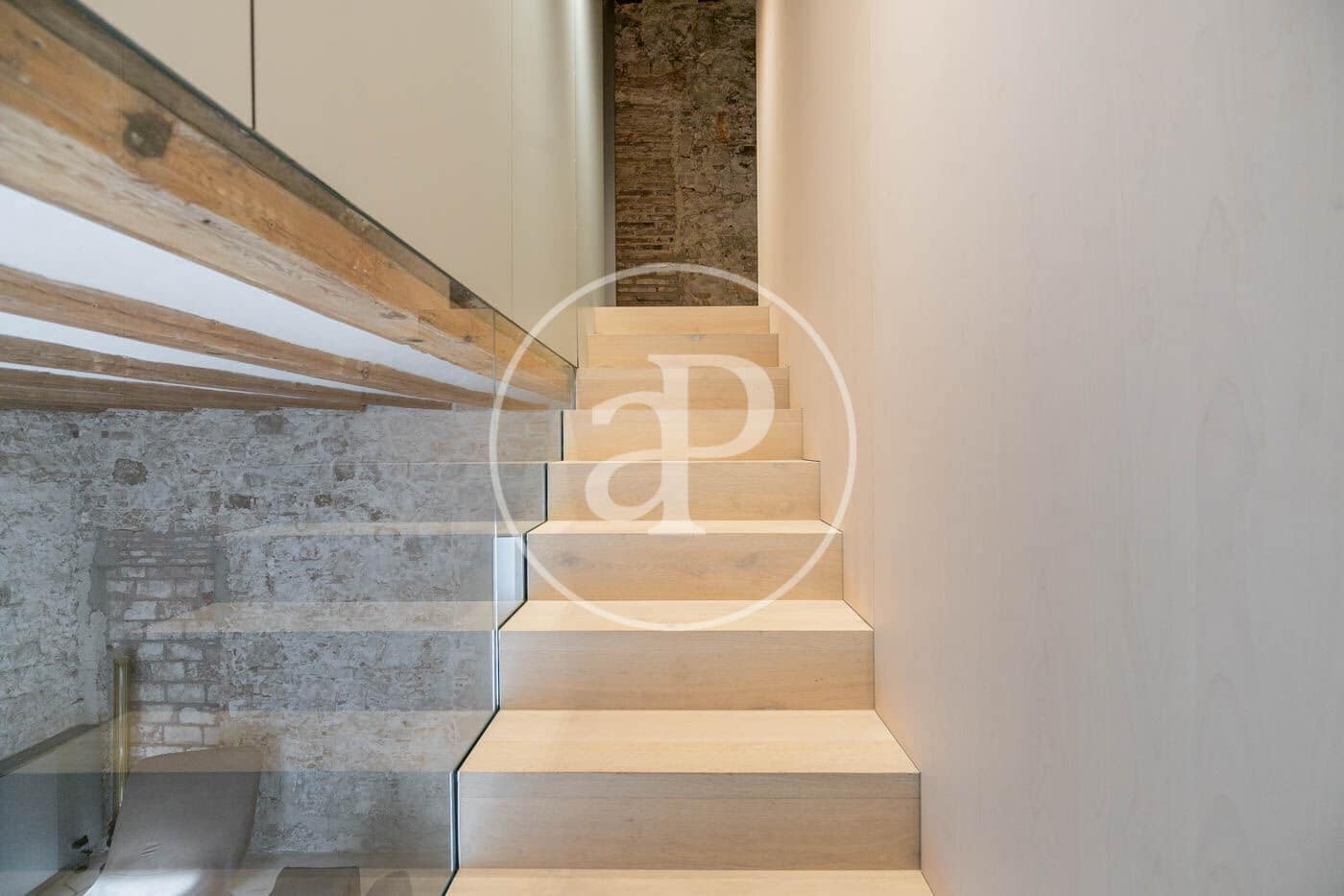 3 soverom Leilighet til leie i Barcelona by - € 11 965 (Ref: 9003591)