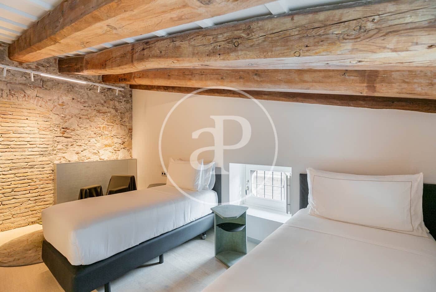 3 soverom Leilighet til leie i Barcelona by - € 11 965 (Ref: 9003591)