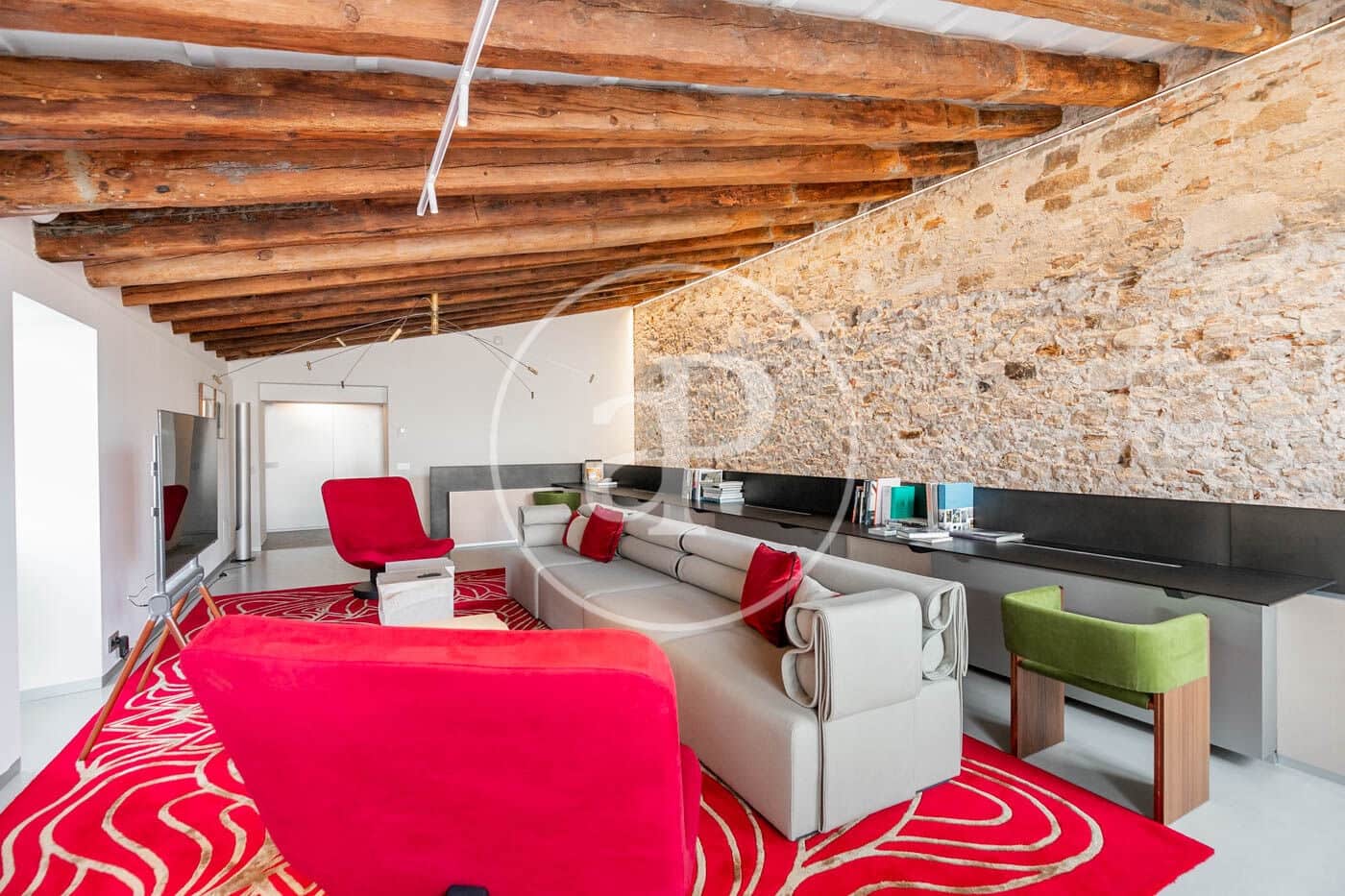 2 bedroom Apartment for rent in Barcelona city - € 13,200 (Ref: 9003592)