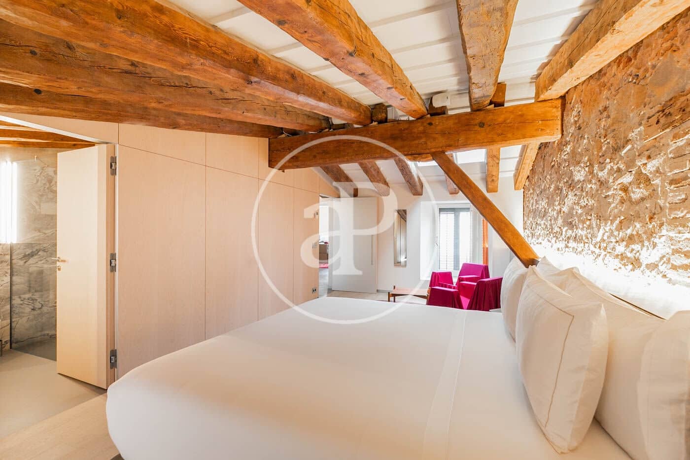 2 bedroom Apartment for rent in Barcelona city - € 13,200 (Ref: 9003592)