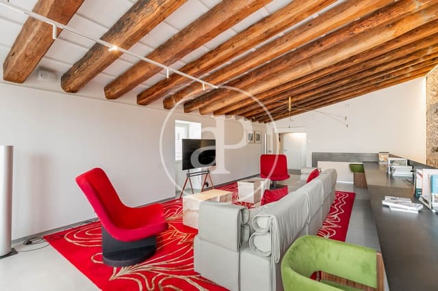 2 bedroom Apartment for rent in El Barri Gòtic, Barcelona city - € 13,200 (Ref: 9003592)