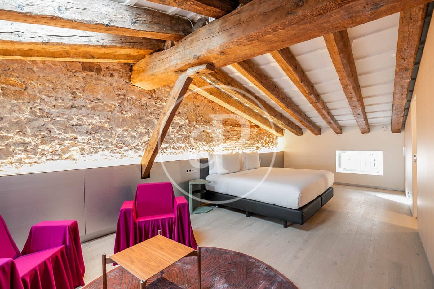 2 bedroom Apartment for rent in Barcelona city - € 13,200 (Ref: 9003592)